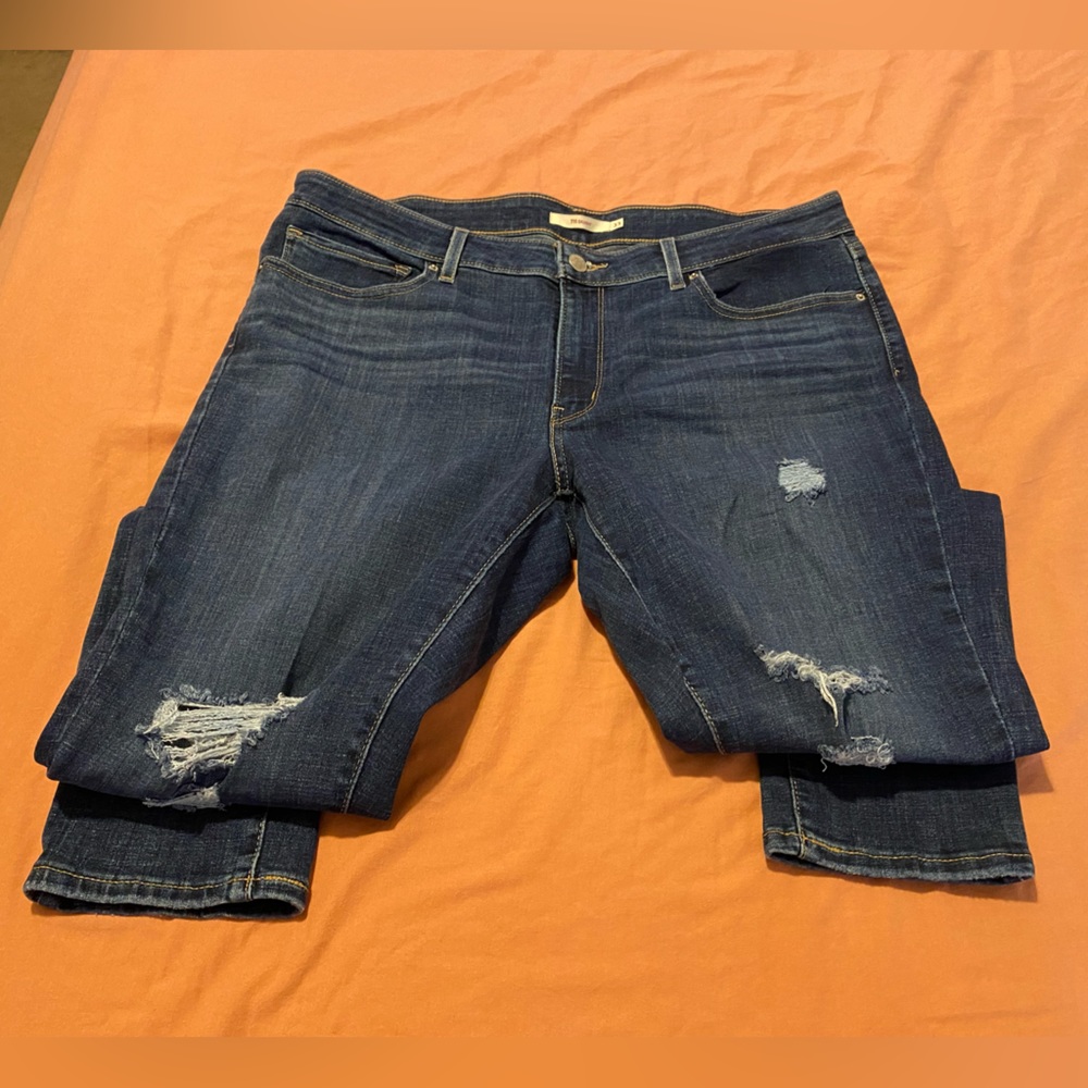 Levi’s 711 SKINNY WOMEN'S JEANS Size W33 L30 (16/17)